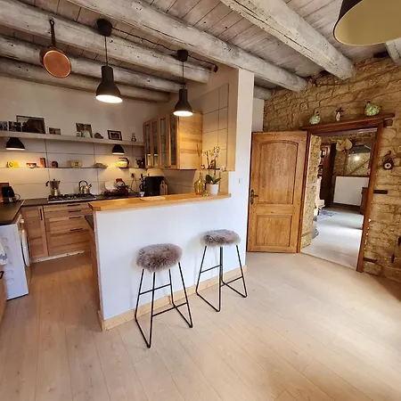 Charmante Avec Salle D'eau Privative Et Espace Salon - Fr-1-584-325 Bed & Breakfast
